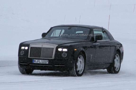 Facelifted Rolls-Royce Phantom Coupe side-front view