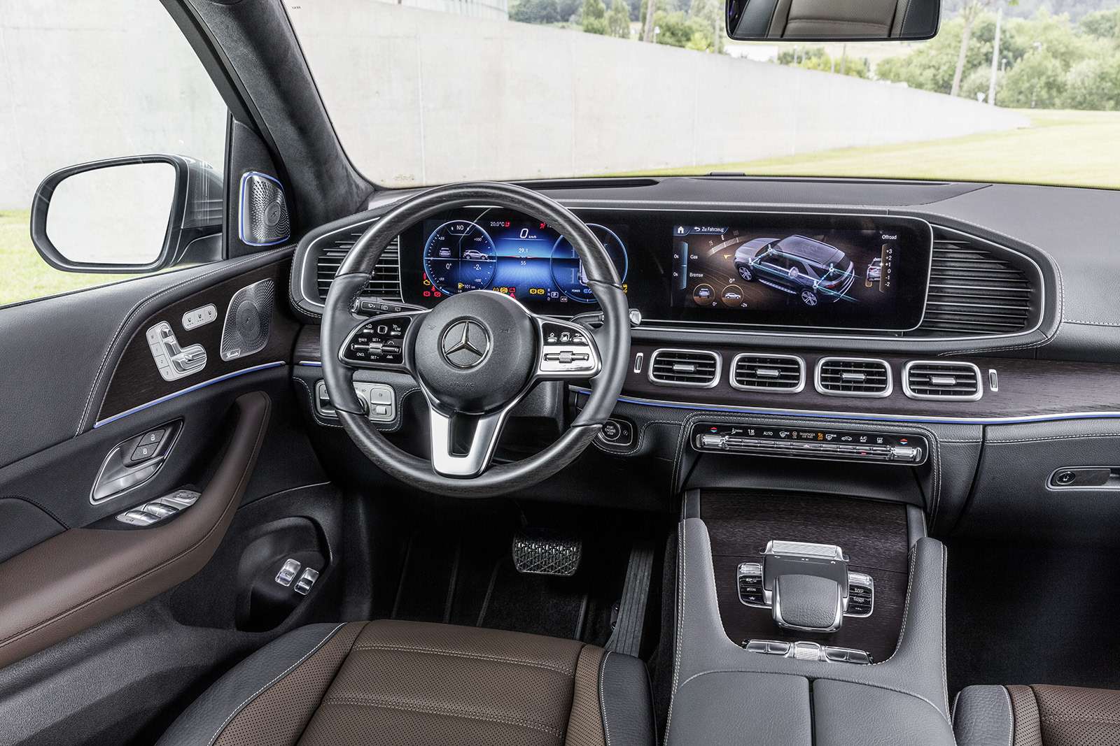 Новый Mercedes-Benz GLE: теперь он умеет подпрыгивать — фото 904189