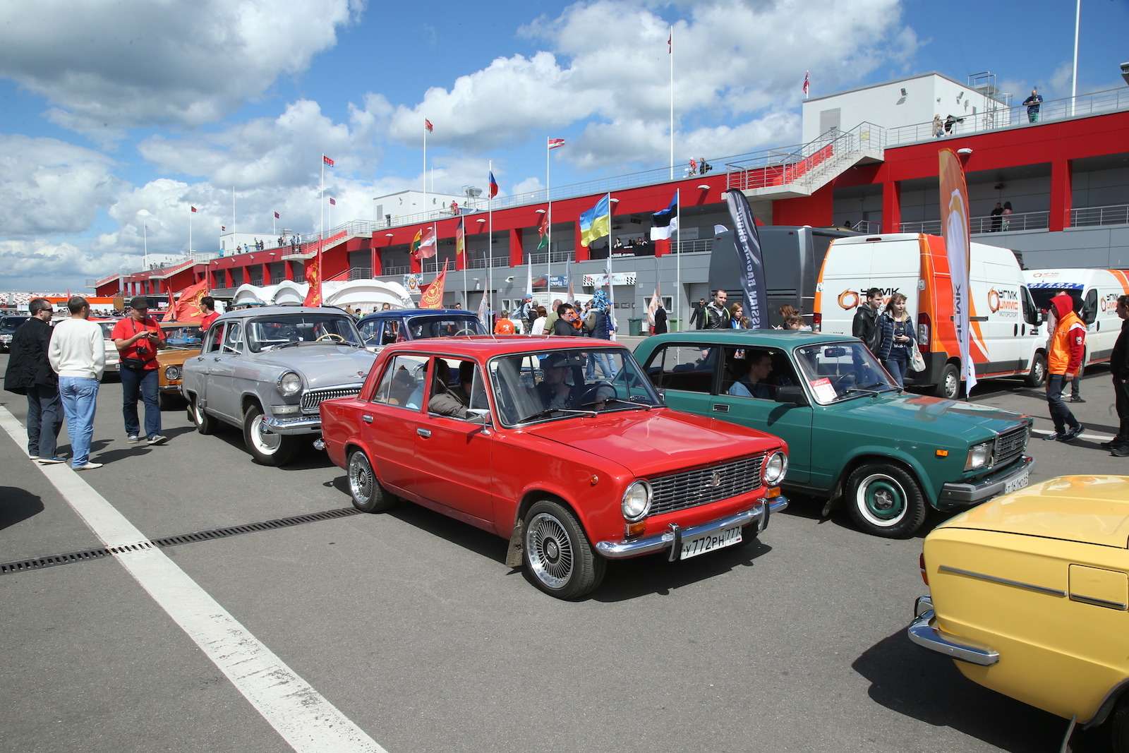 Болид ГАЗ-24 «За рулем» на Moscow Classiс Grand Prix — фото 608354