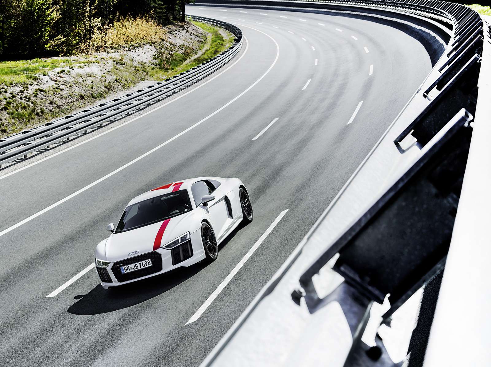 Audi показала свою первую заднеприводную модель — фото 793571