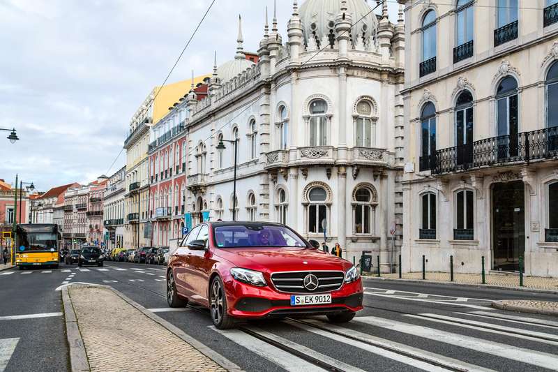 Новый  Mercedes-Benz E-класса: сравниваем версии