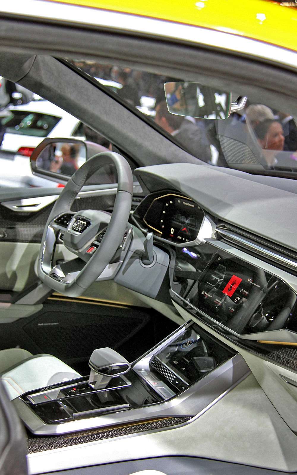 Концепт-тюнинг: Audi Q8 приехал в Женеву с электрическим наддувом — фото 717686