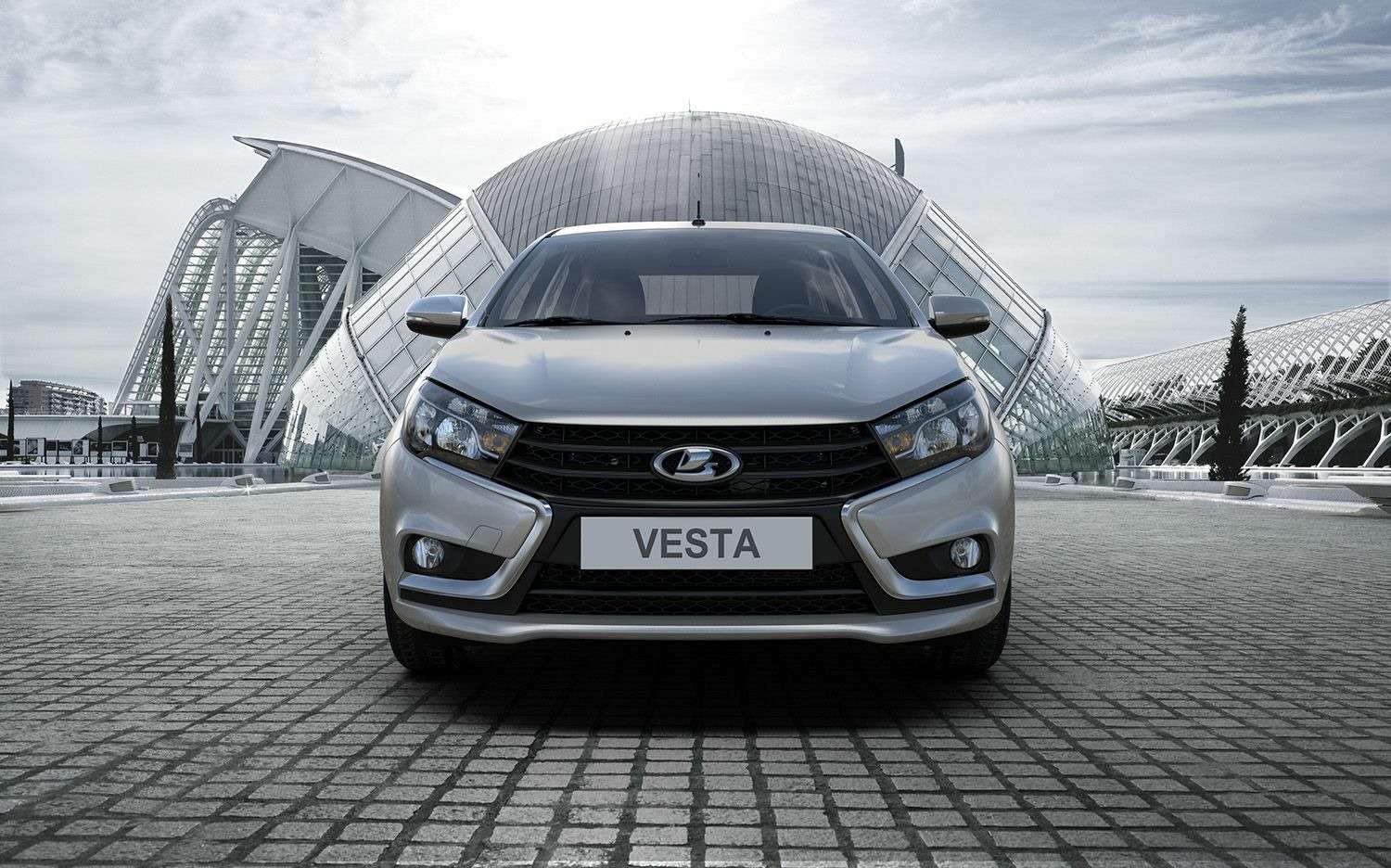 Президент АВТОВАЗа назвал диапазон цен стартовой версии Lada Vesta — фото 391879