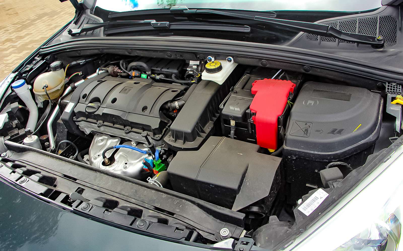 Рестайлинговый Peugeot 408 — солидность, гармония и новый автомат — фото 769120