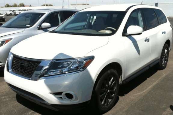 New Nissan Pathfinder side-front view
