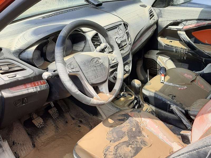 Владелец Весты показал свою машину после потопа в Краснодарском крае