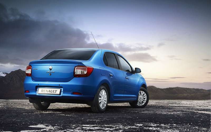 Renault Logan против Sandero Stepway: выбираем оптимальную комплектацию