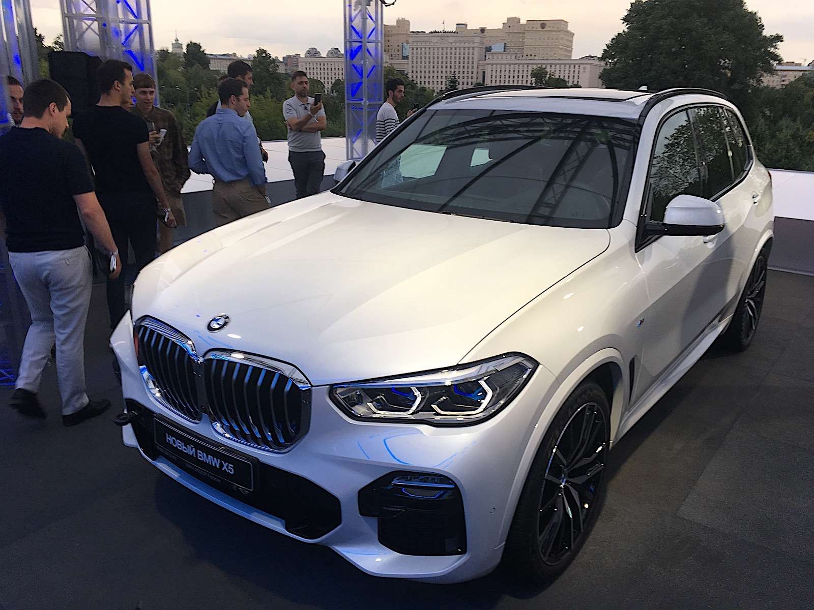Абсолютно новый BMW X5 всплыл в Москве. Задолго до официальной премьеры! — фото 889841