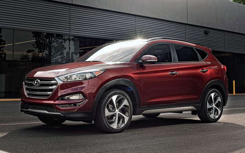 Новый Hyundai Tucson против подержанного премиума