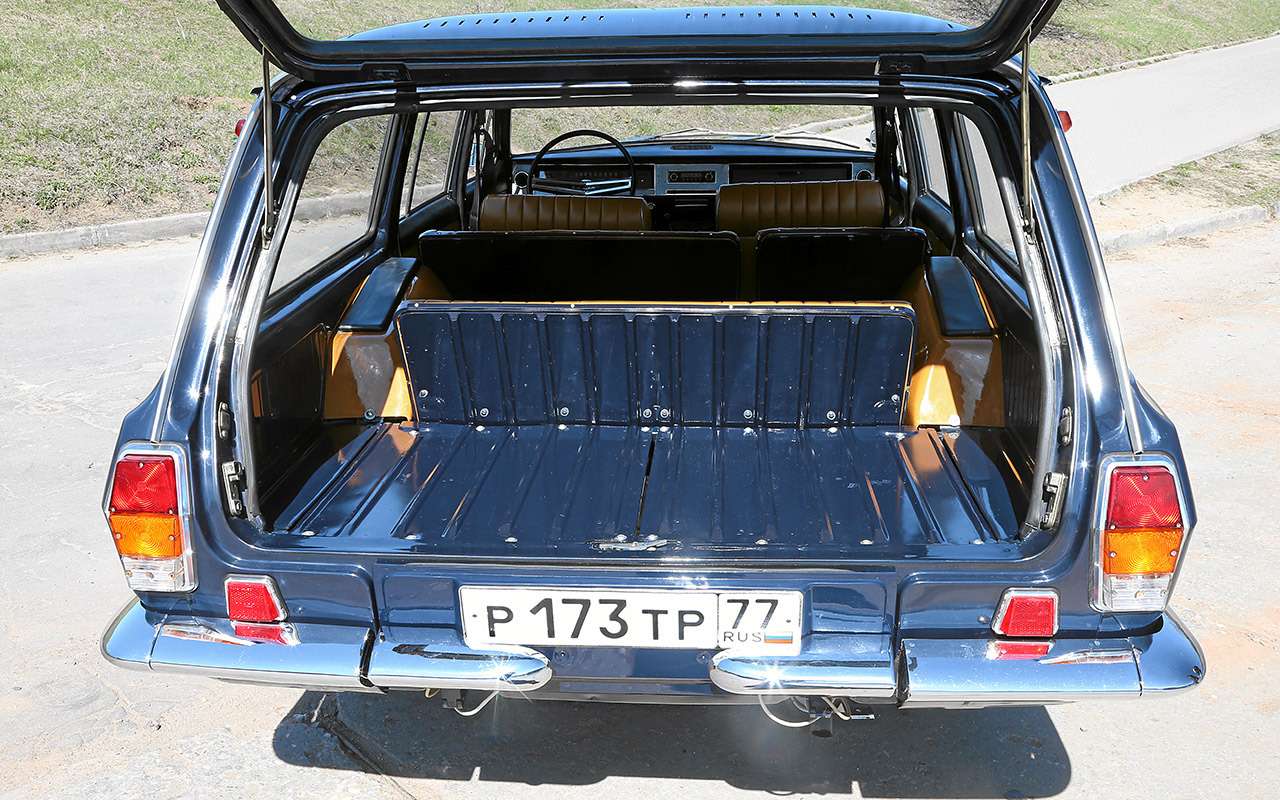 В ГАЗ-24-02 – семь мест и большой багажник.