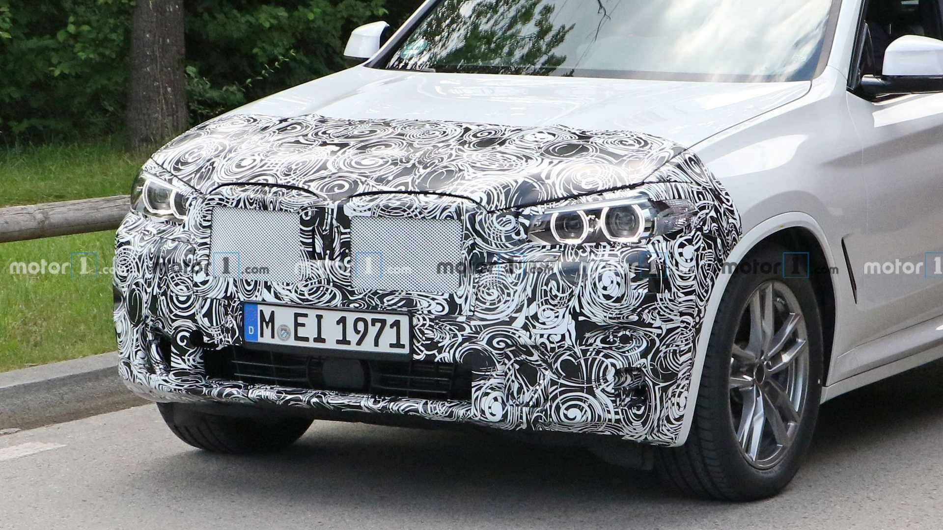 Огромных «ноздрей» не будет: обновленный BMW X3 поймали фотошпионы — фото 1155243