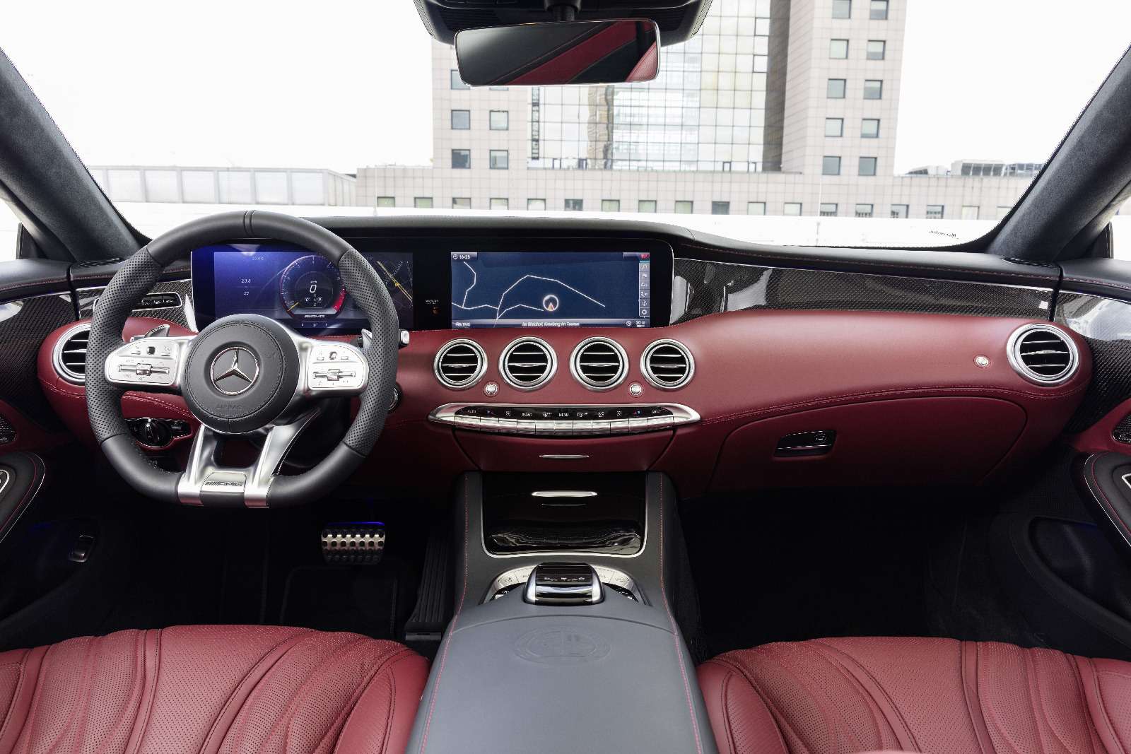 Mercedes-Benz обновил свои самые крутые модели — фото 791057