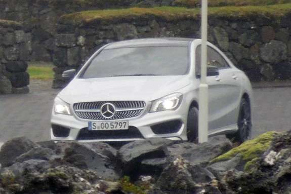 Mercedes-Benz CLA-class front view_no_copyright