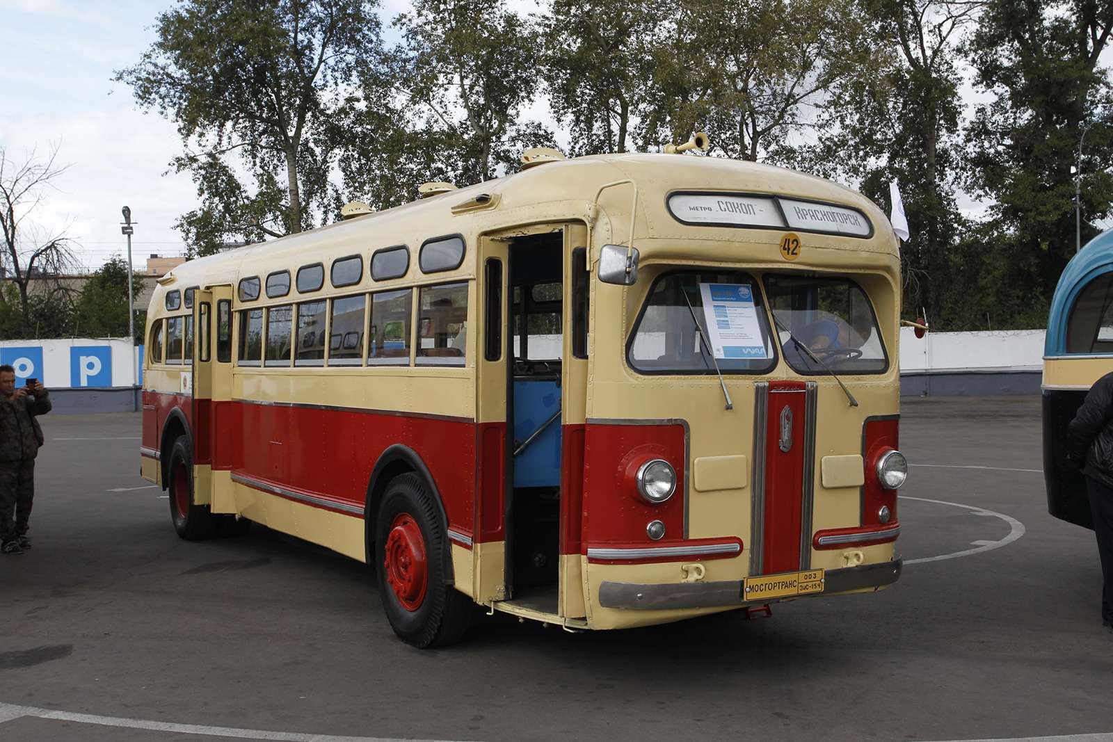 Автобусы нашего детства — выставка пассажирского транспорта — фото 792661