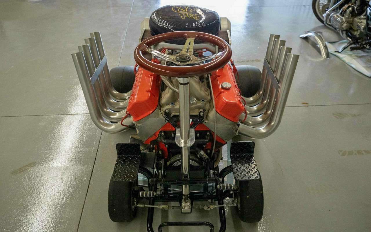 Барный стул оснастили 9,4-литровым мотором V8