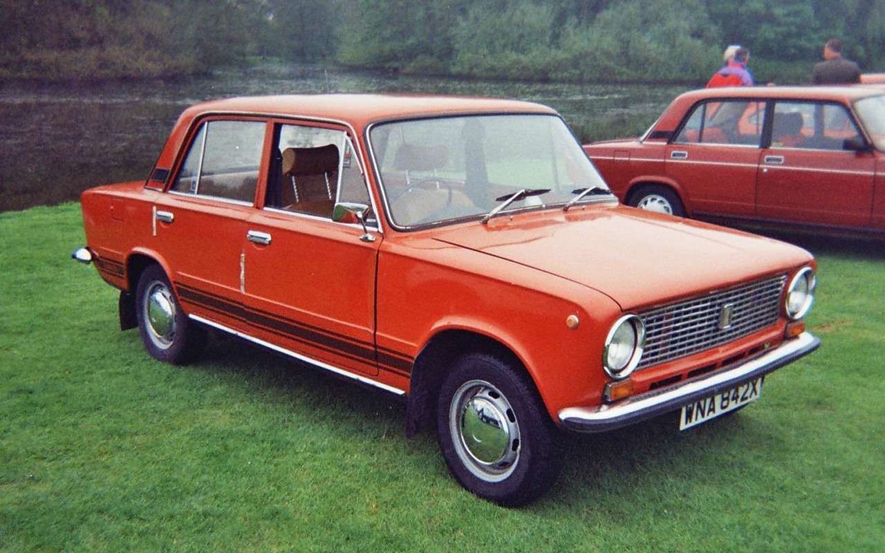 Британская праворульная Lada 1300 Saloon