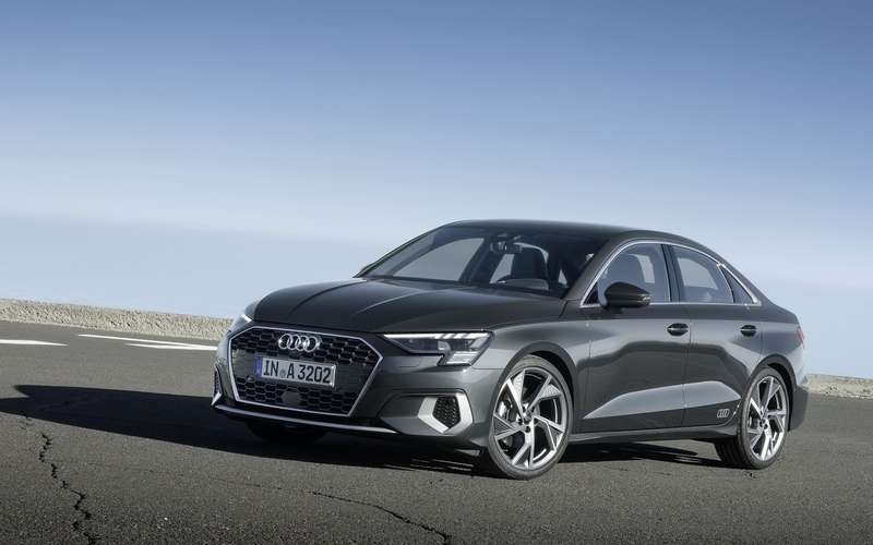 Audi показала седан A3 нового поколения