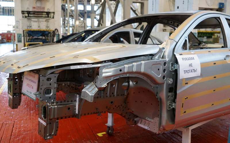 Завод Lada Ижевск: старт серийного производства Vesta 2022