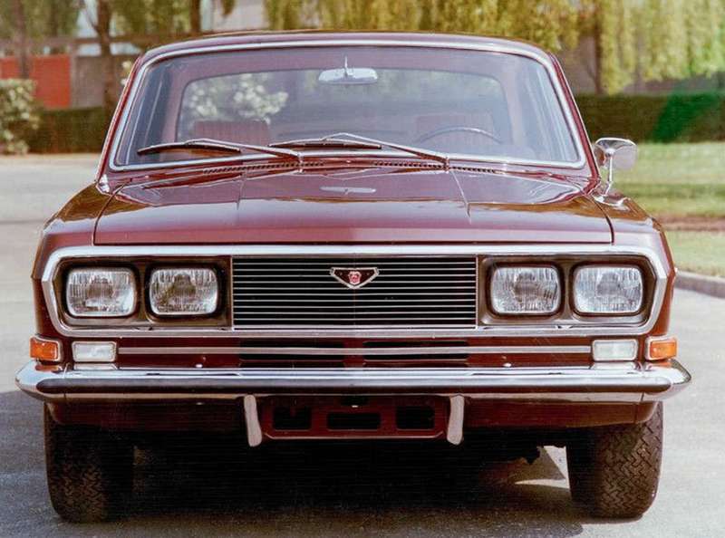Двигатель V6 и правый руль: такие Волги не выпускали в СССР