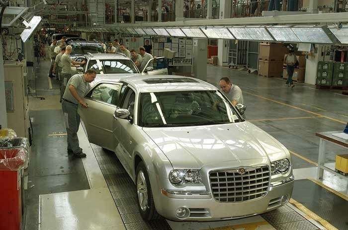 Chrysler 300C запустили в серию в Австрии — фото 104687