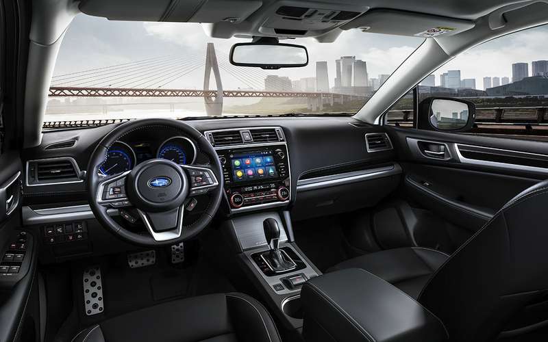 Subaru начала продажи обновленного Legacy
