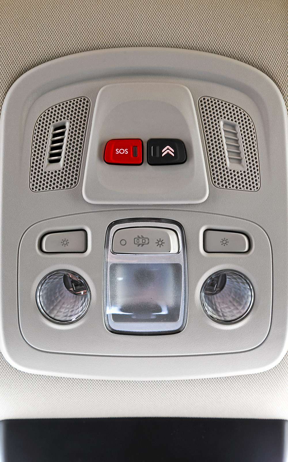 Обновленный Citroen C4 sedan: да будет свет! — фото 640441
