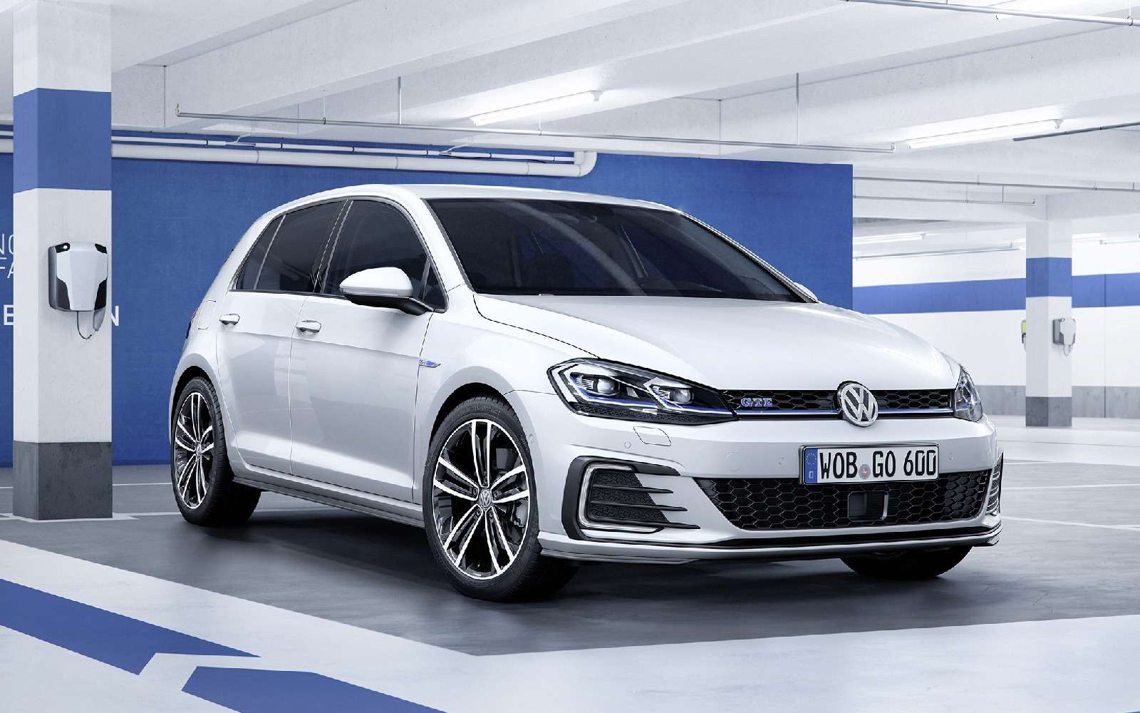 Дальнейшая оцифровка: Volkswagen представил обновленный Golf — фото 661695