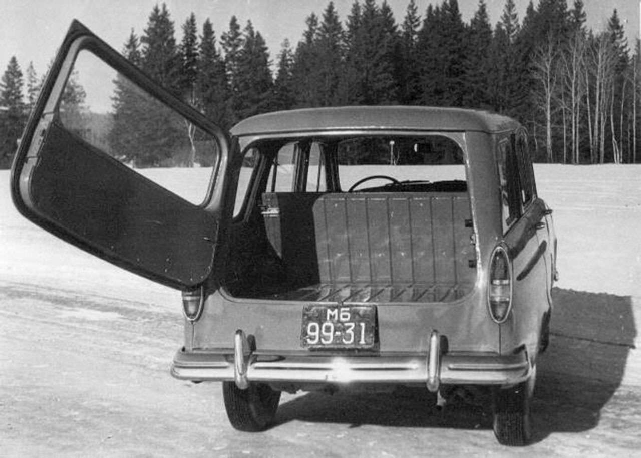 Первый советский серийный универсал – Москвич-423, 1956 г.