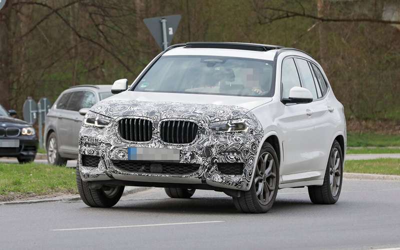 Обновленный BMW X3 выехал на тесты