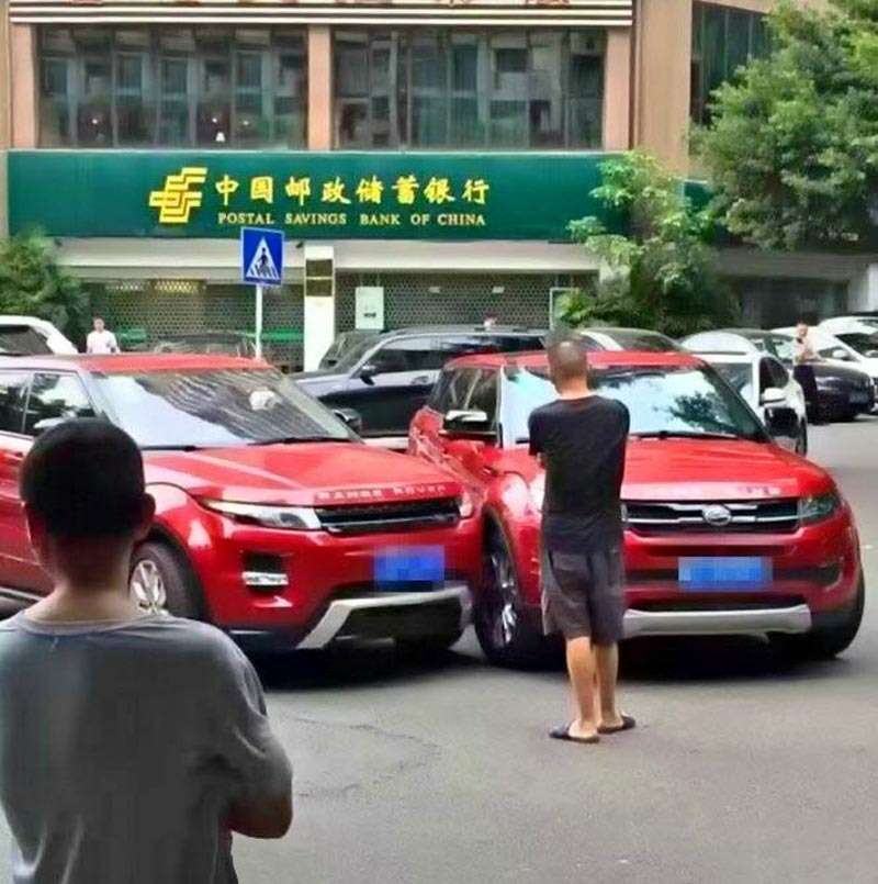 Атака клона: в Китае столкнулись Range Rover Evoque и его копия — фото 615394