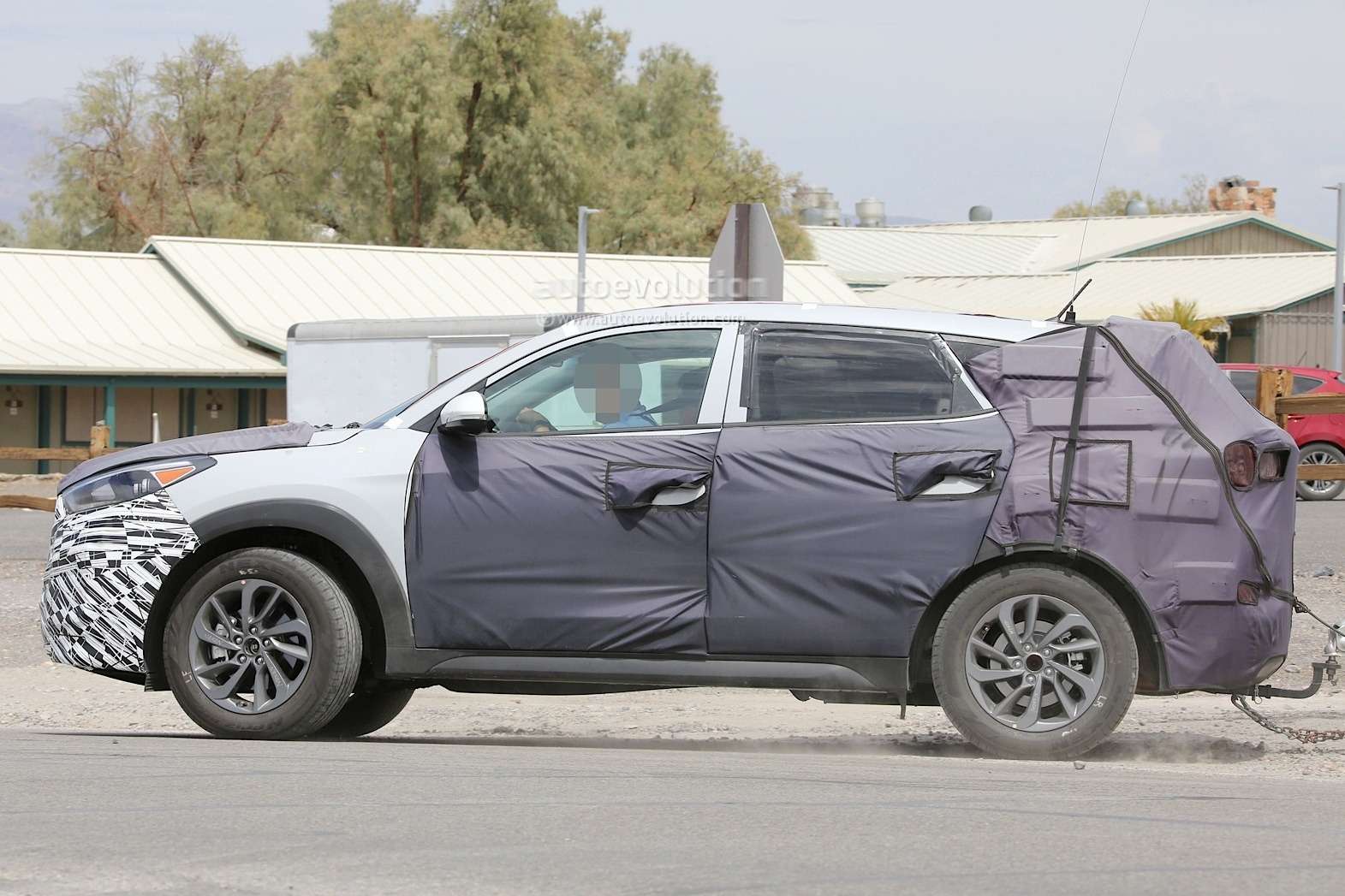 all-new-2016-hyundai-tucson-spied-with-less-camouflage-in-america-photo-gallery-1080p-8